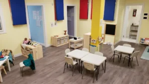 yellow-learning-room-01